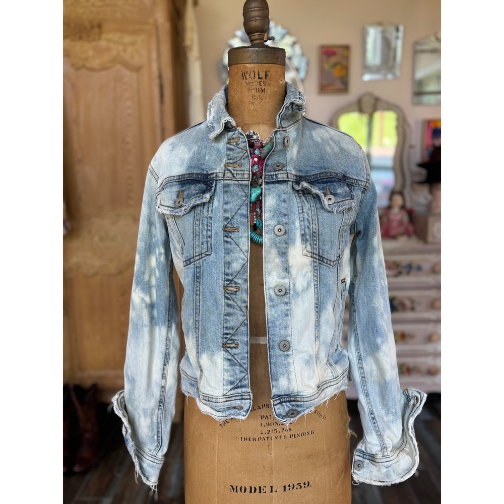 One of a Kind Bleached Distressed Denim Jacket Vintage Love Art Patch Small - Picture 12 of 13